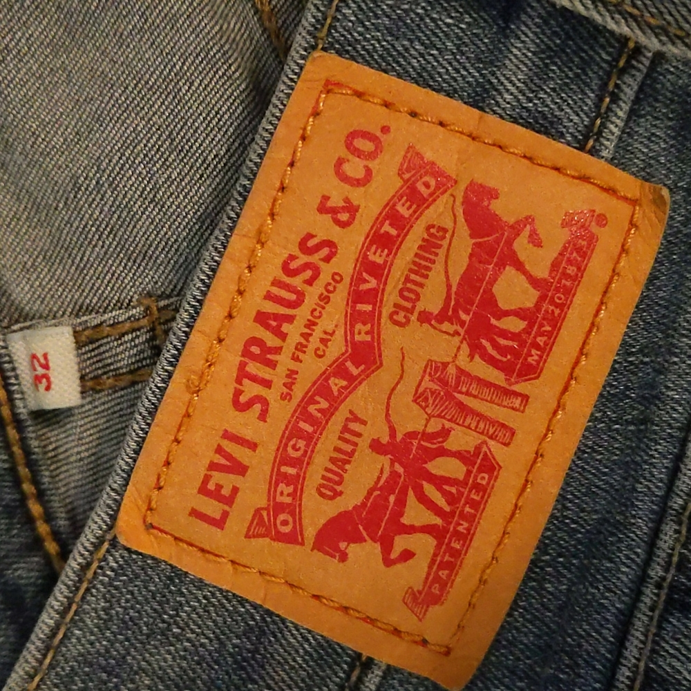Levi's Capris - image 3